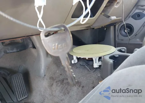 2005 Chevrolet Suburban 1500 Ls из США, поврежденный, VIN 3GNEC16ZX5G251160